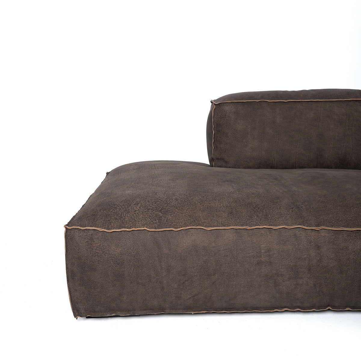 Placido with Chaise Longue and Free Side
