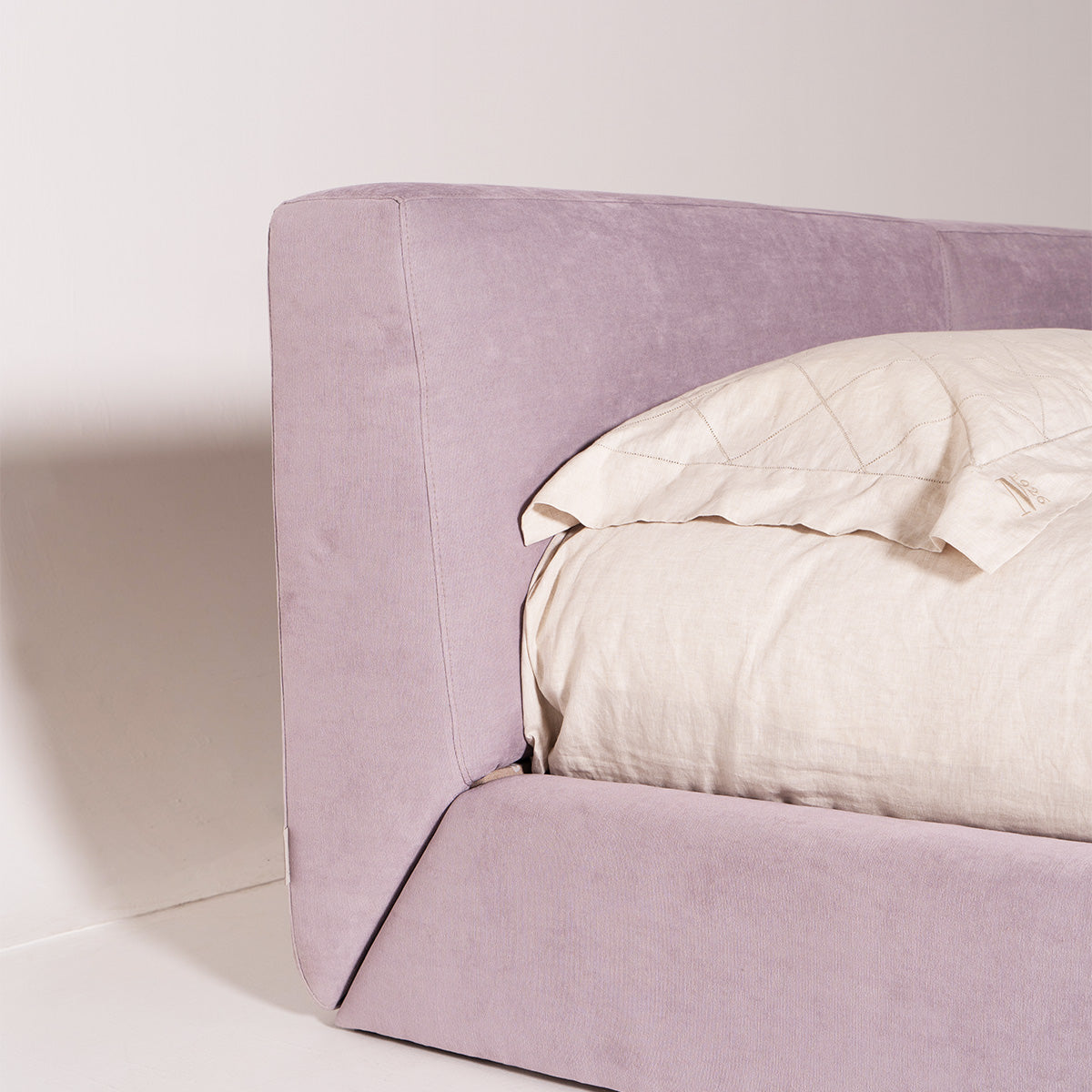 Zen - Storage bed